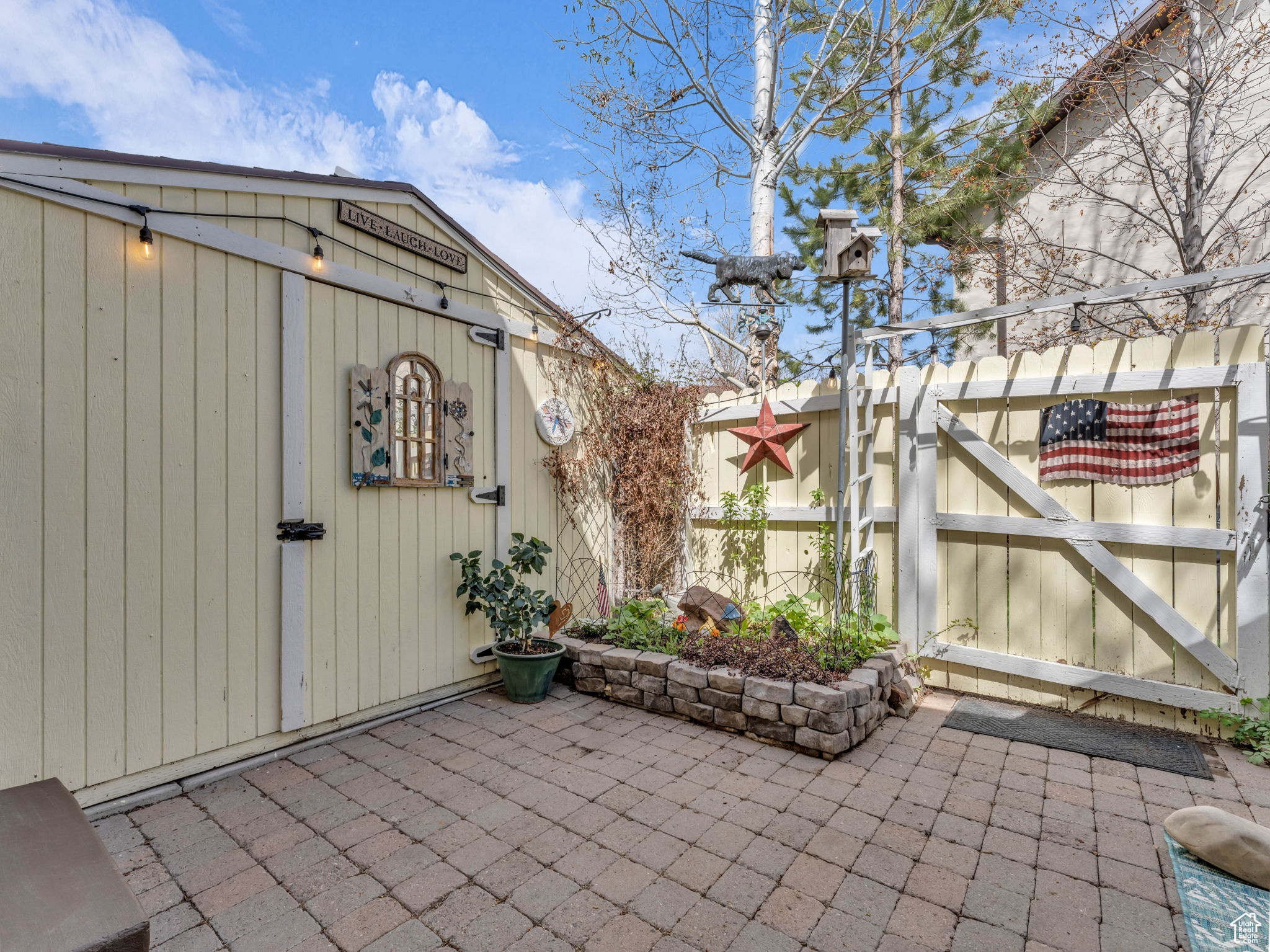 THE HAMLET - Residential