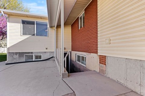 Tiny photo for 623 N 1000 W, Clearfield, UT 84015 (MLS # 2146376)