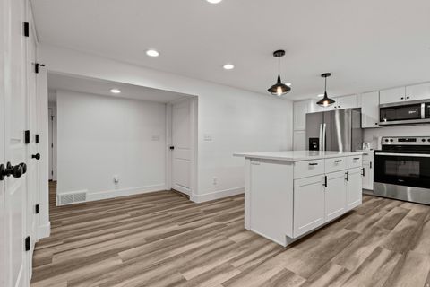 Tiny photo for 623 N 1000 W, Clearfield, UT 84015 (MLS # 2146376)