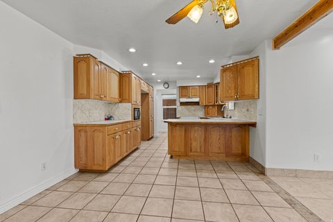 Tiny photo for 623 N 1000 W, Clearfield, UT 84015 (MLS # 2146376)