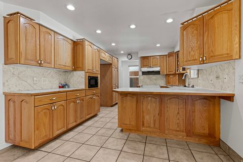 Tiny photo for 623 N 1000 W, Clearfield, UT 84015 (MLS # 2146376)