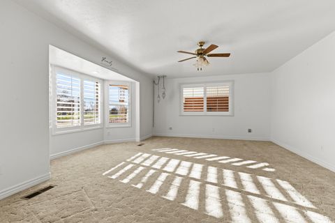 Tiny photo for 623 N 1000 W, Clearfield, UT 84015 (MLS # 2146376)