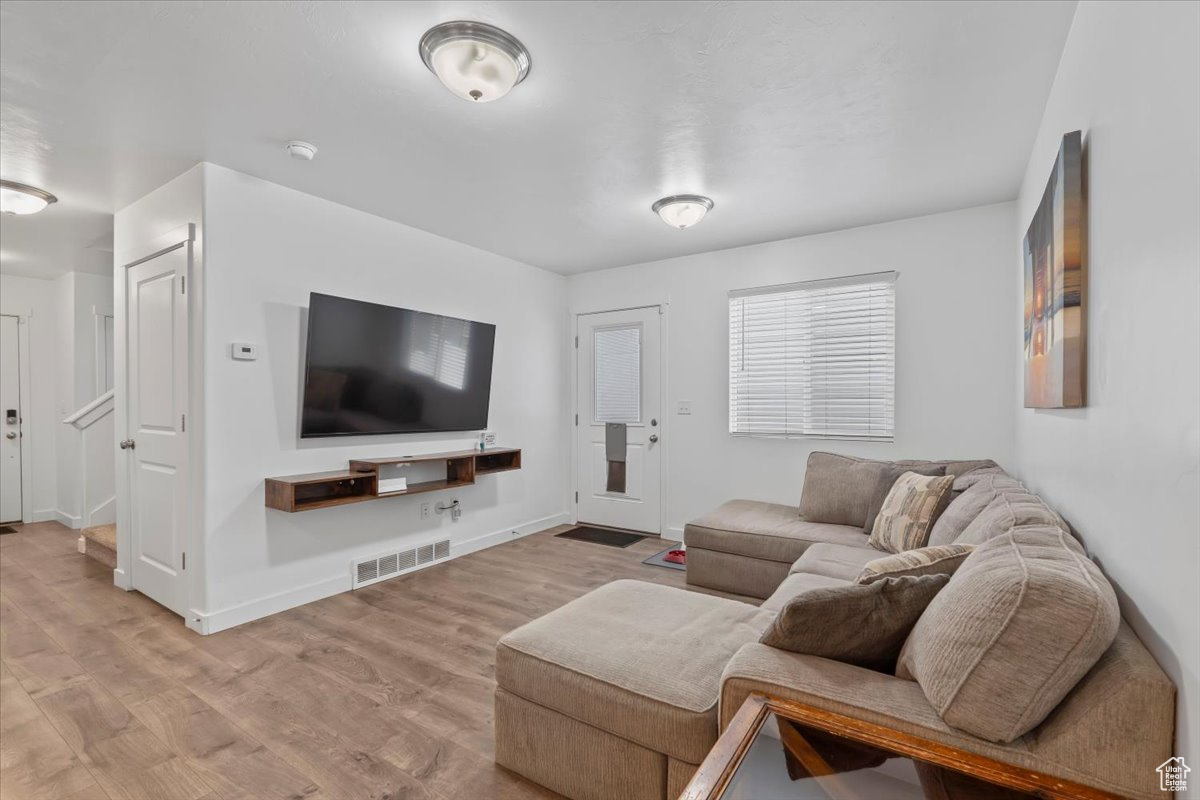 7906 S Gaea Ct, West Jordan, Utah image 2