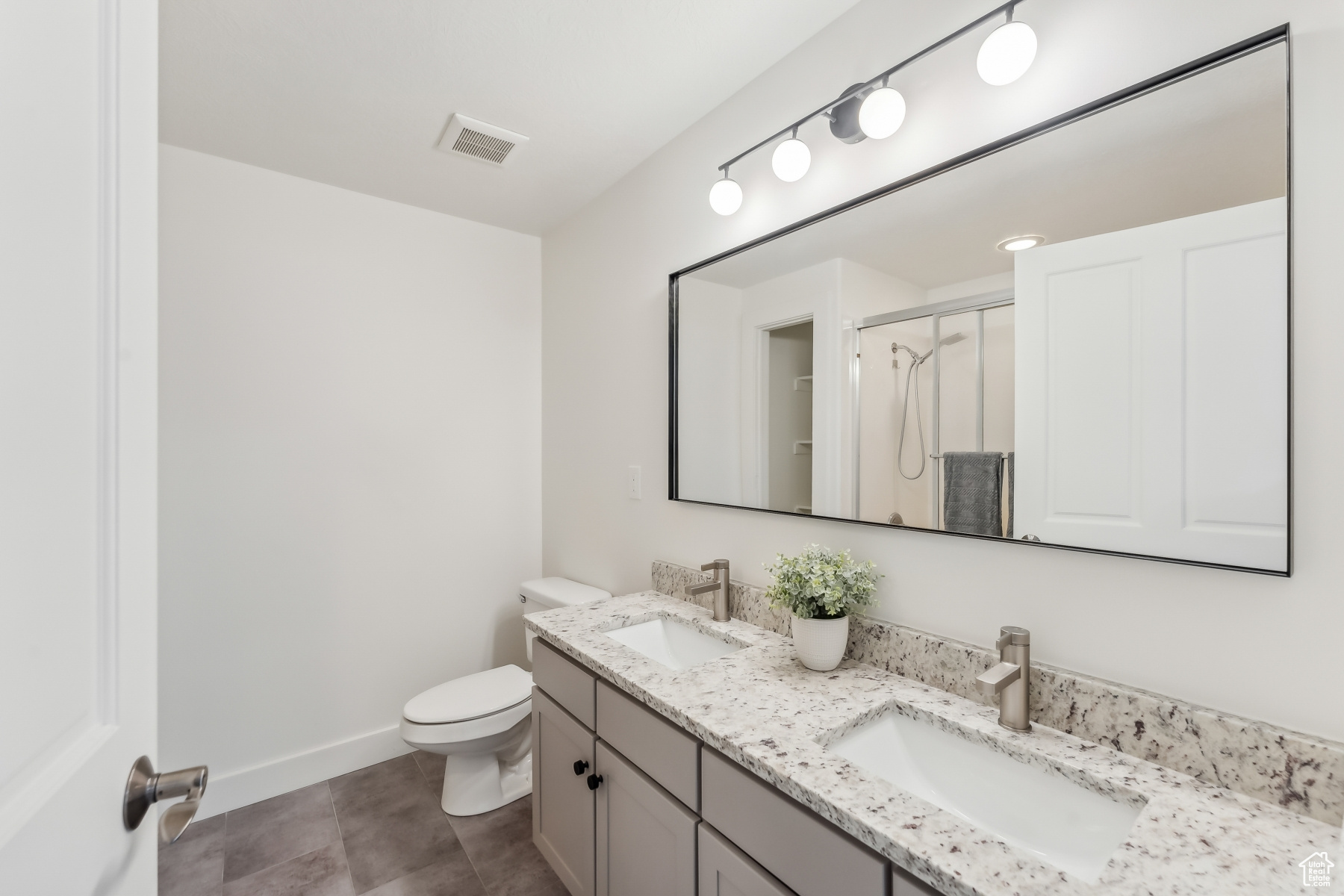 Park City, Utah 84098, United States, 2 Bedrooms Bedrooms, ,2 BathroomsBathrooms,Residential,Active,134722