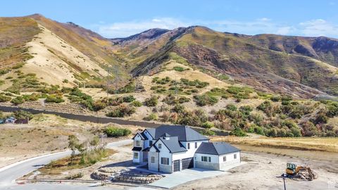 Tiny photo for 318 E MAPLETON ESTATES DR, Mapleton, UT 84664 (MLS # 2111766)