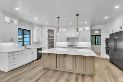 Tiny photo for 318 E MAPLETON ESTATES DR, Mapleton, UT 84664 (MLS # 2111766)