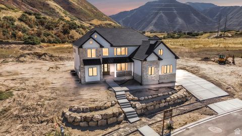 Tiny photo for 318 E MAPLETON ESTATES DR, Mapleton, UT 84664 (MLS # 2111766)