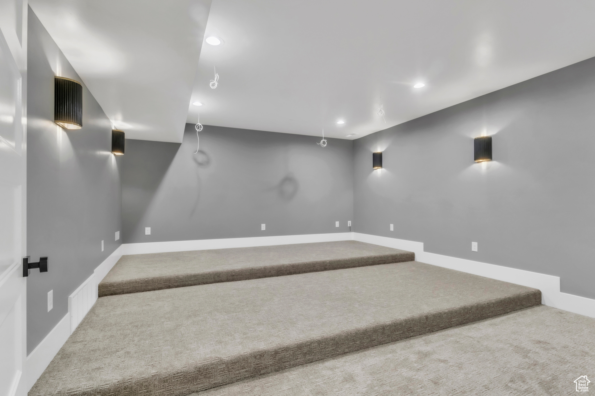 HIDDEN HOLLOW - Residential