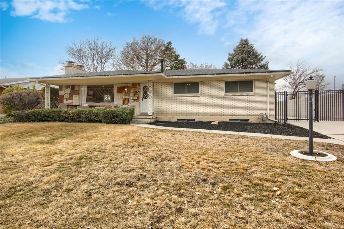 THE MANOR NO - Residential