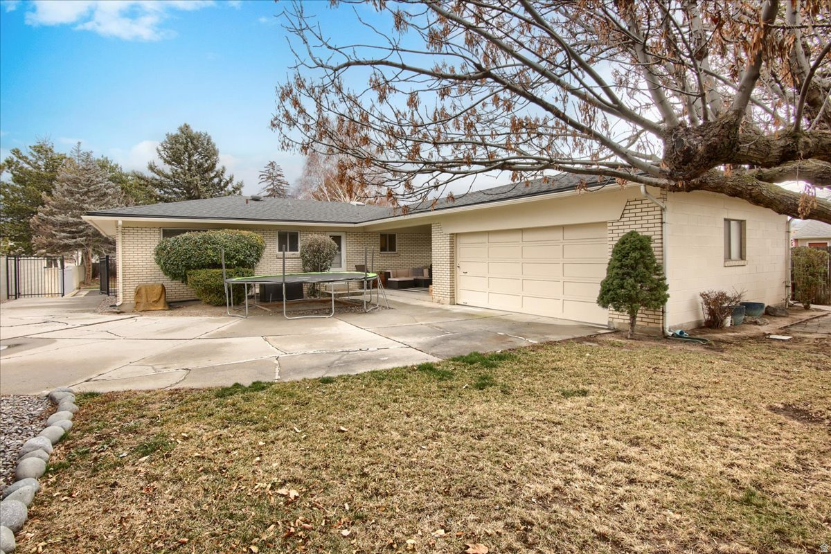 THE MANOR NO - Residential