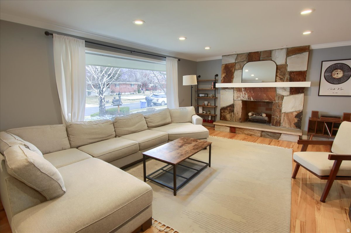 THE MANOR NO - Residential