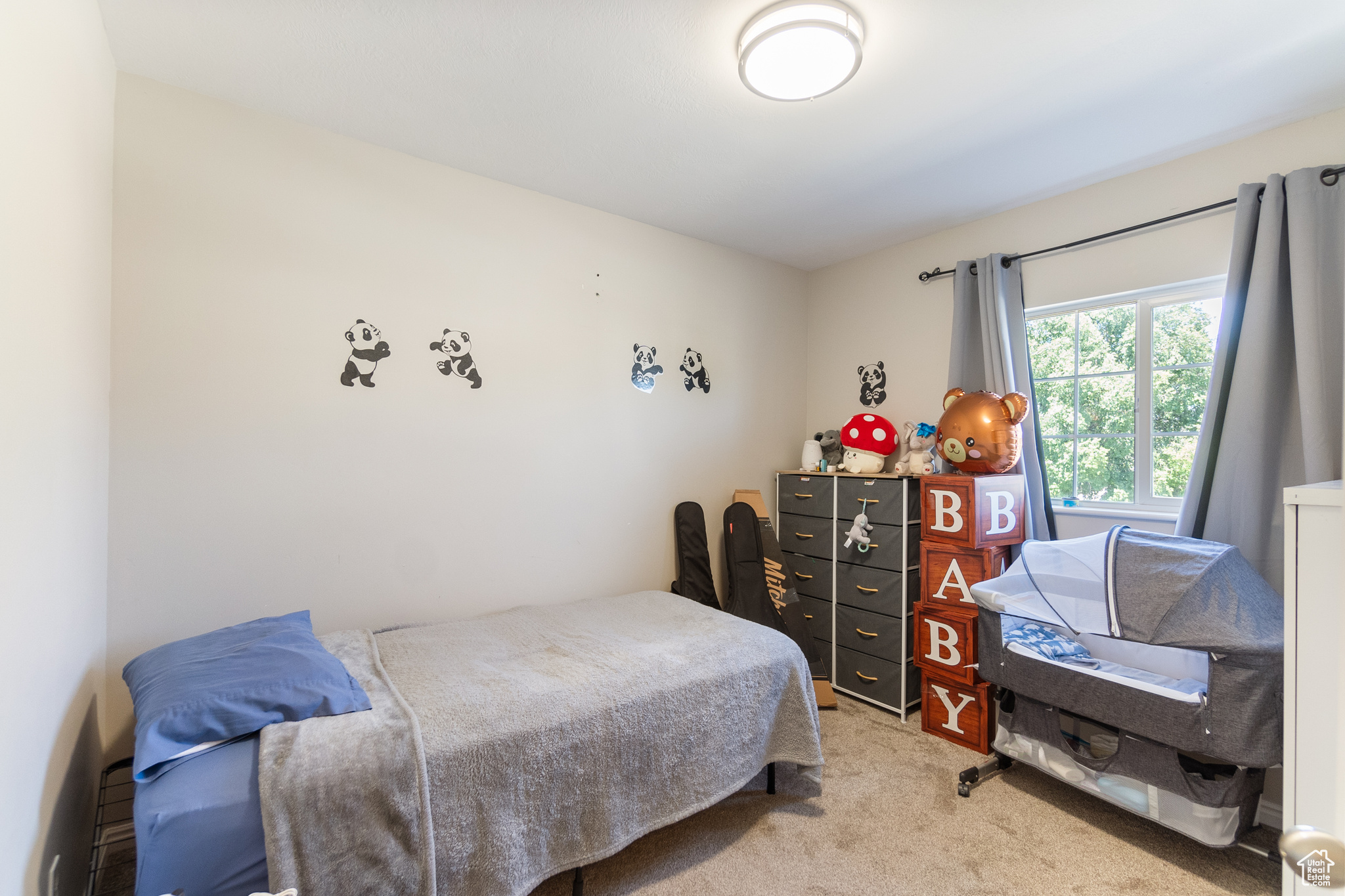 COUNTRY ESTATES - Residential