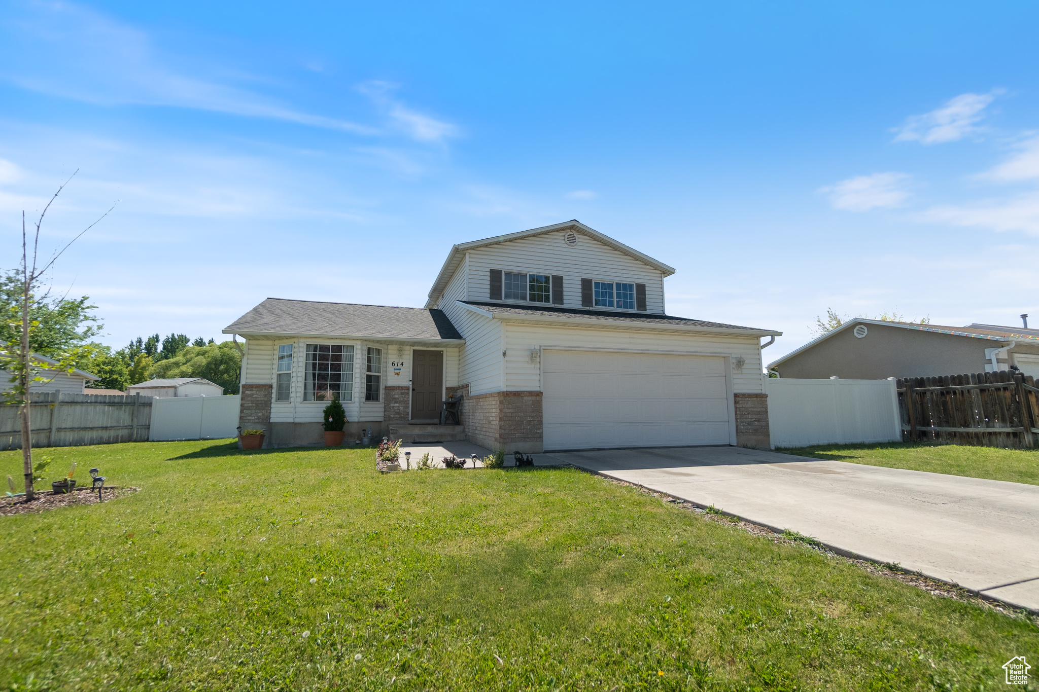 COUNTRY ESTATES - Residential