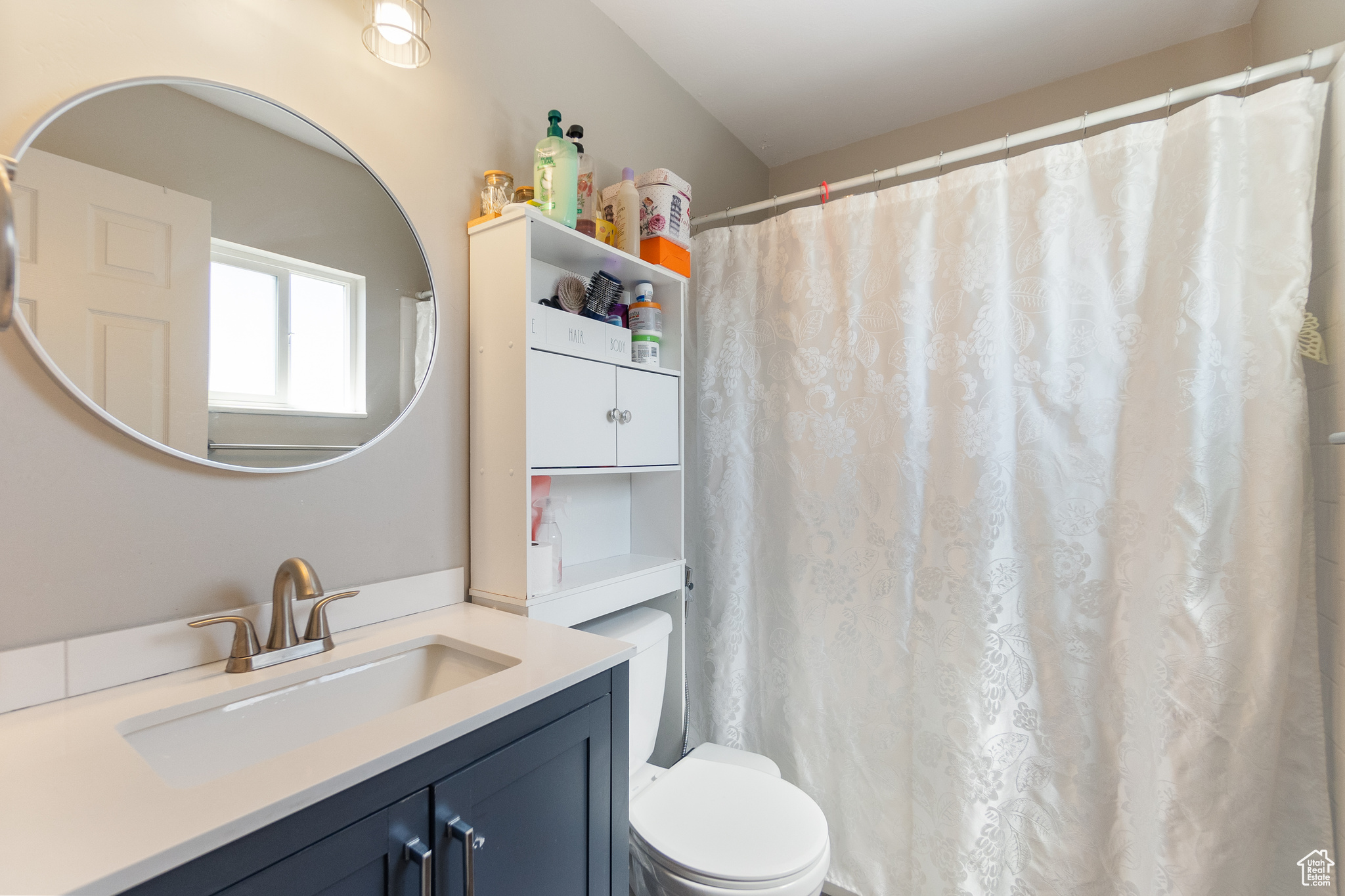 COUNTRY ESTATES - Residential