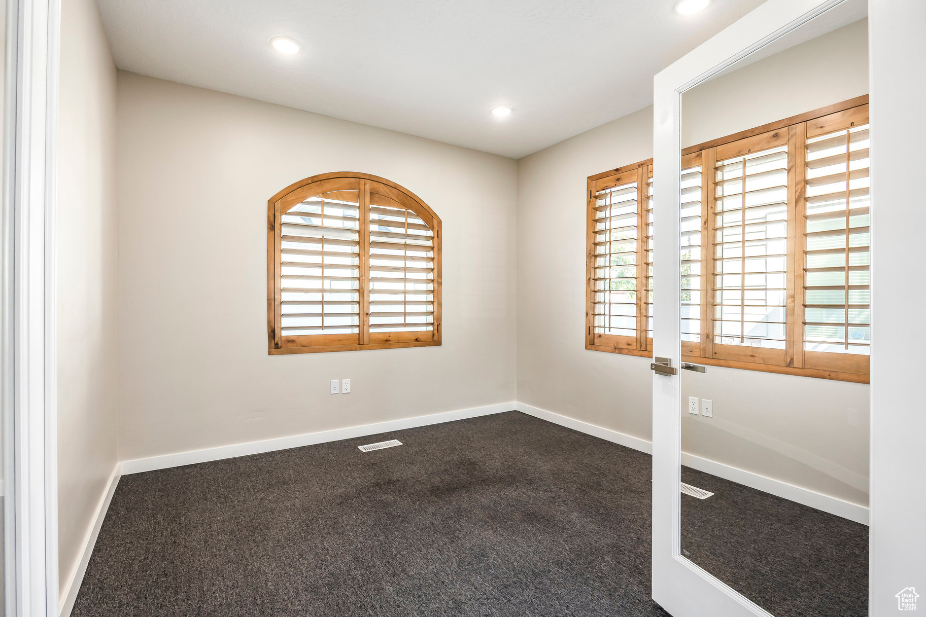 PARK - Commercial Sale