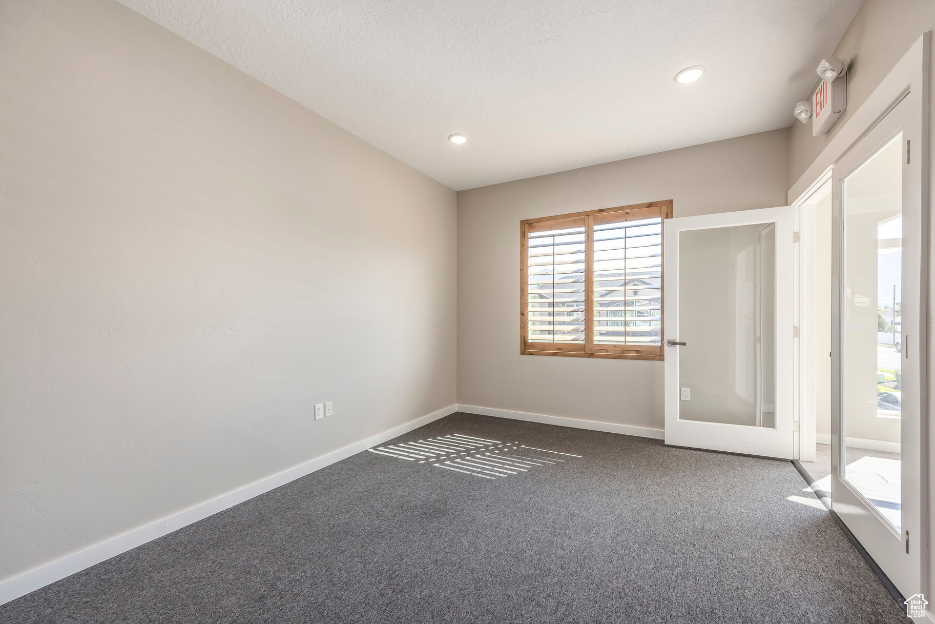 PARK - Commercial Sale