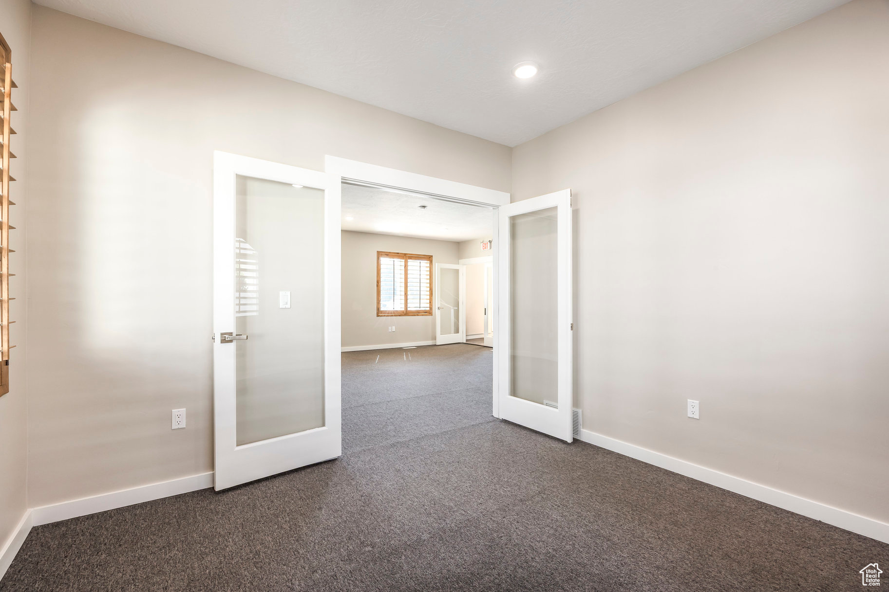 PARK - Commercial Sale