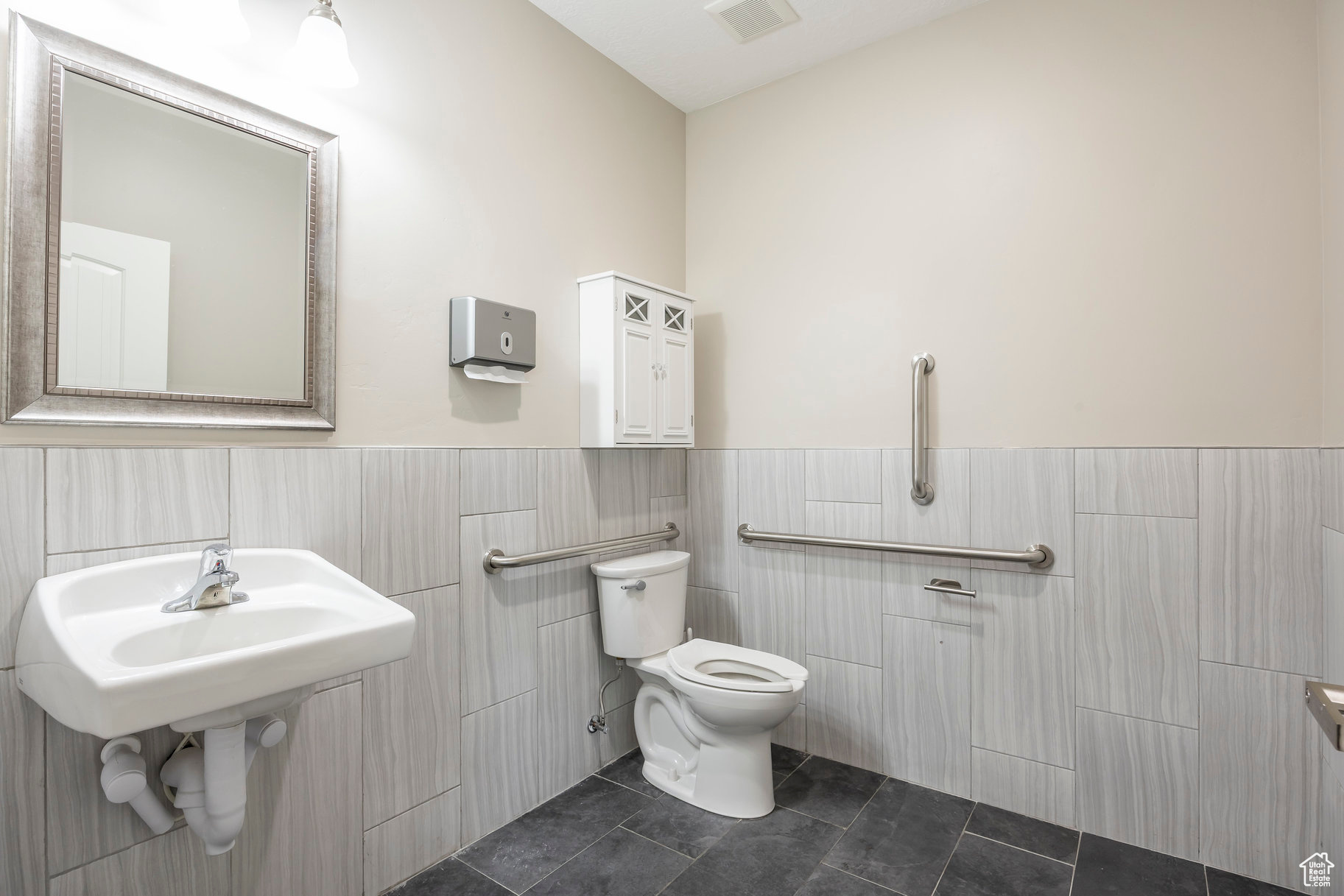 PARK - Commercial Sale