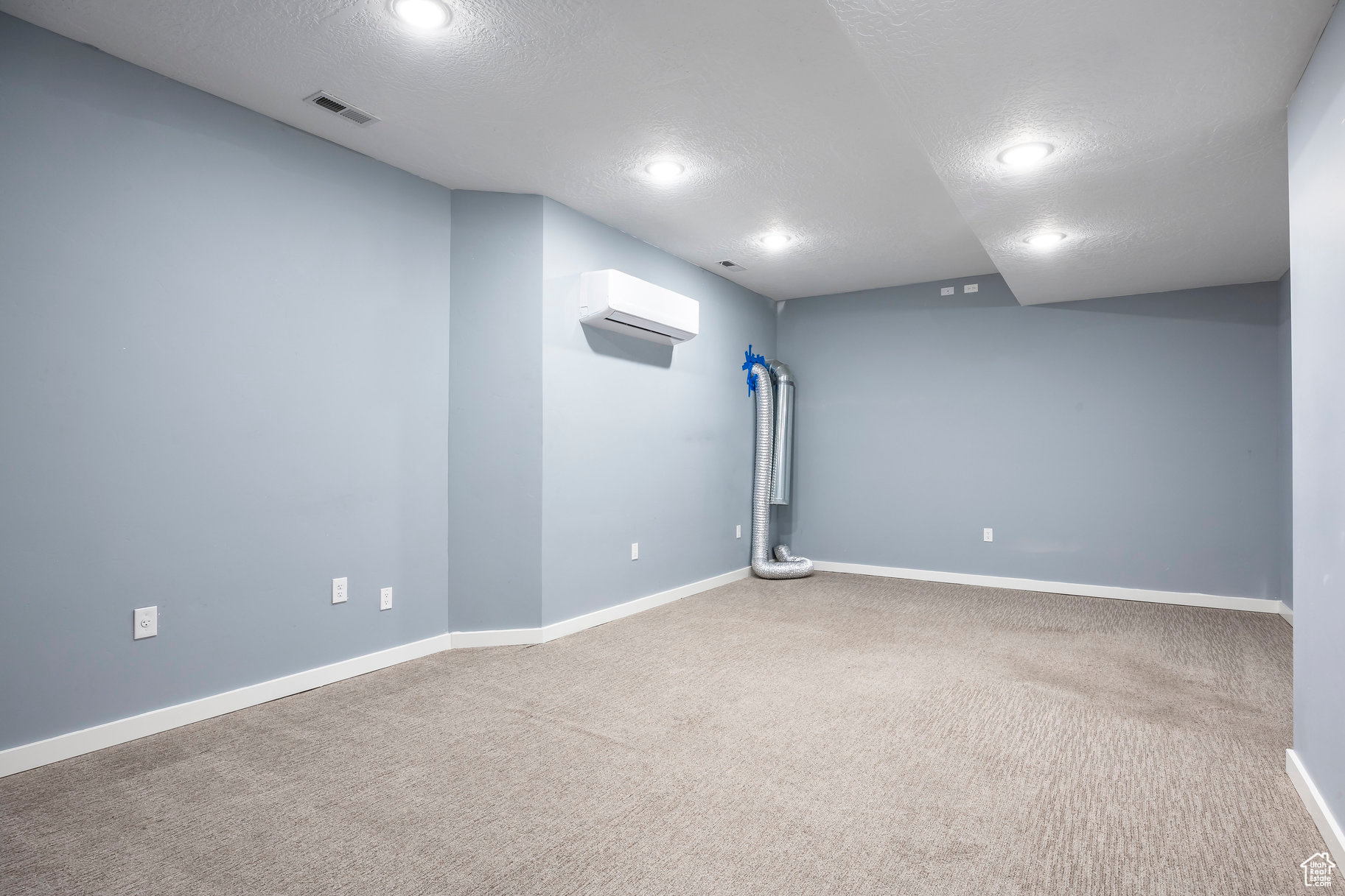 PARK - Commercial Sale