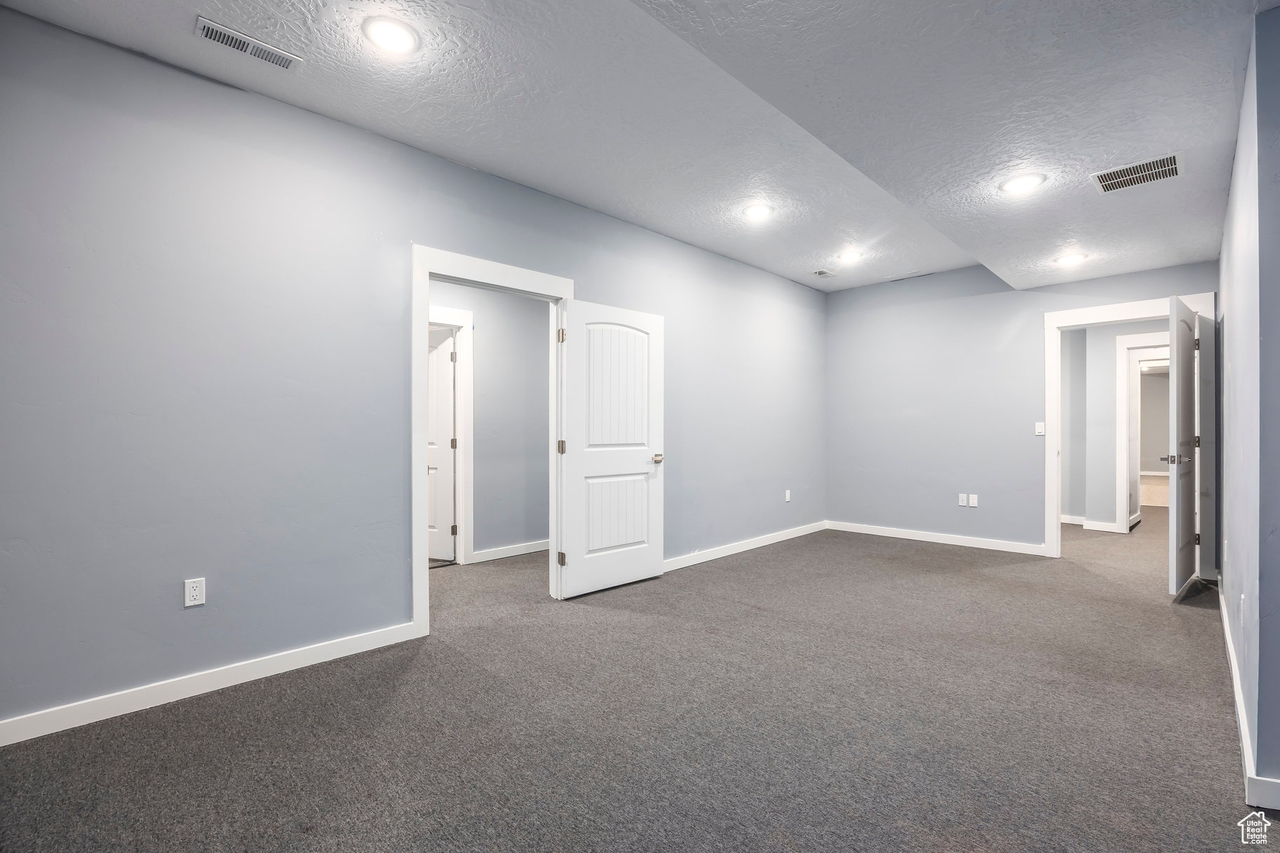 PARK - Commercial Sale