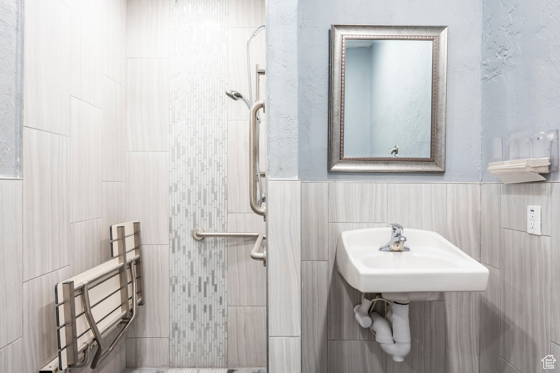 PARK - Commercial Sale