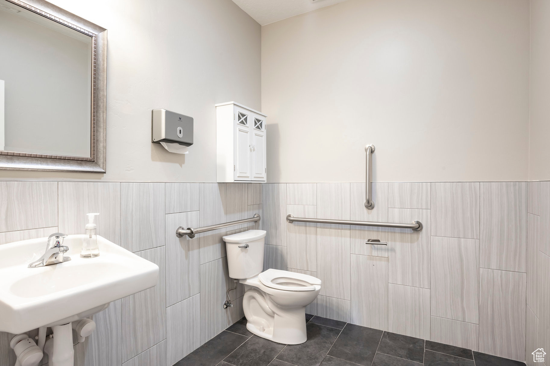 PARK - Commercial Sale