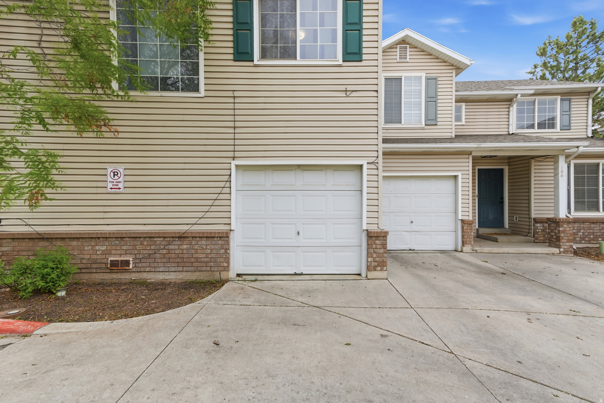 LINCOLN COURT - Residential