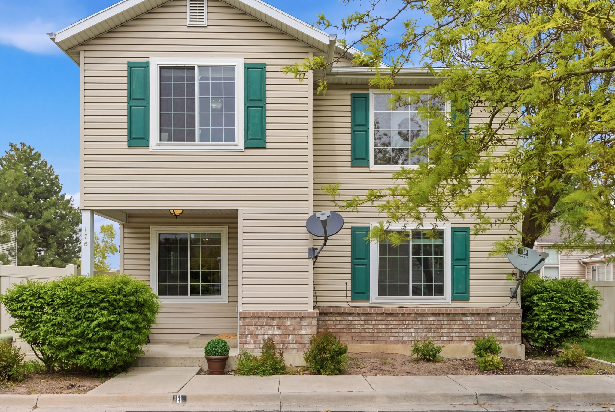 LINCOLN COURT - Residential