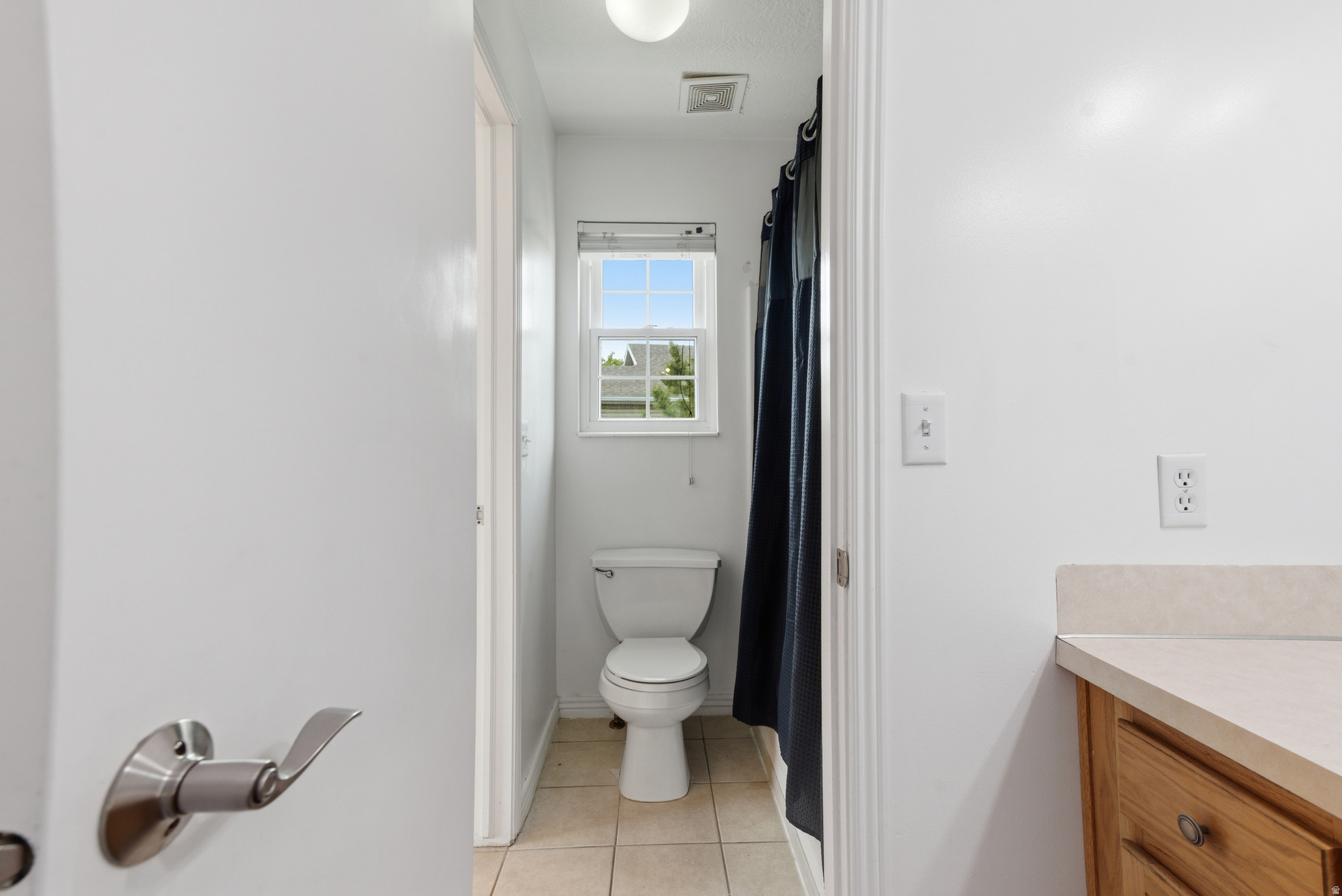 LINCOLN COURT - Residential