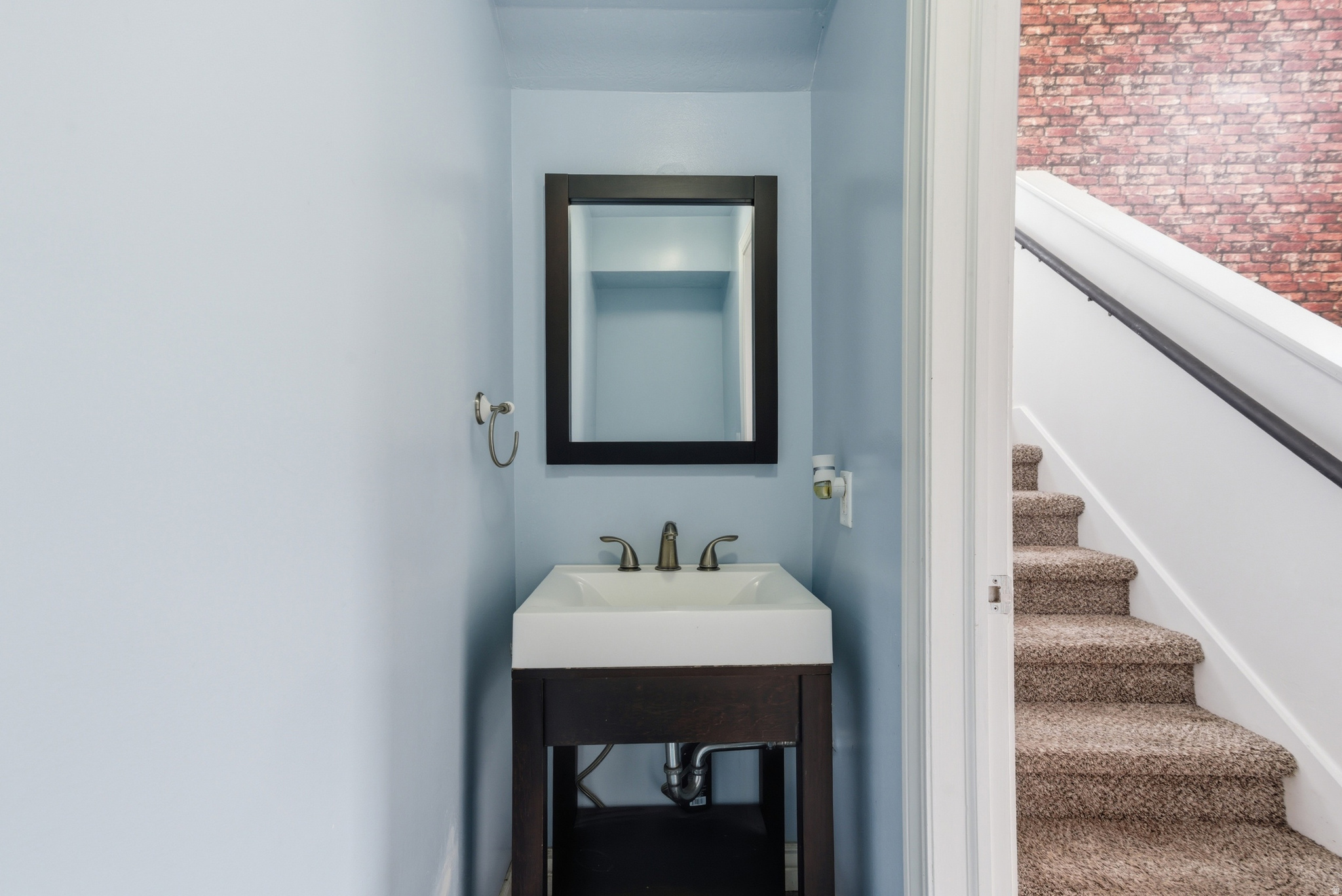 LINCOLN COURT - Residential