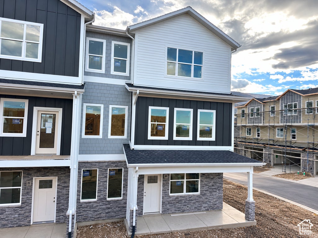 Photo of 981 N HAY Ln #40, Farmington, UT 84025 (MLS # 2192435)