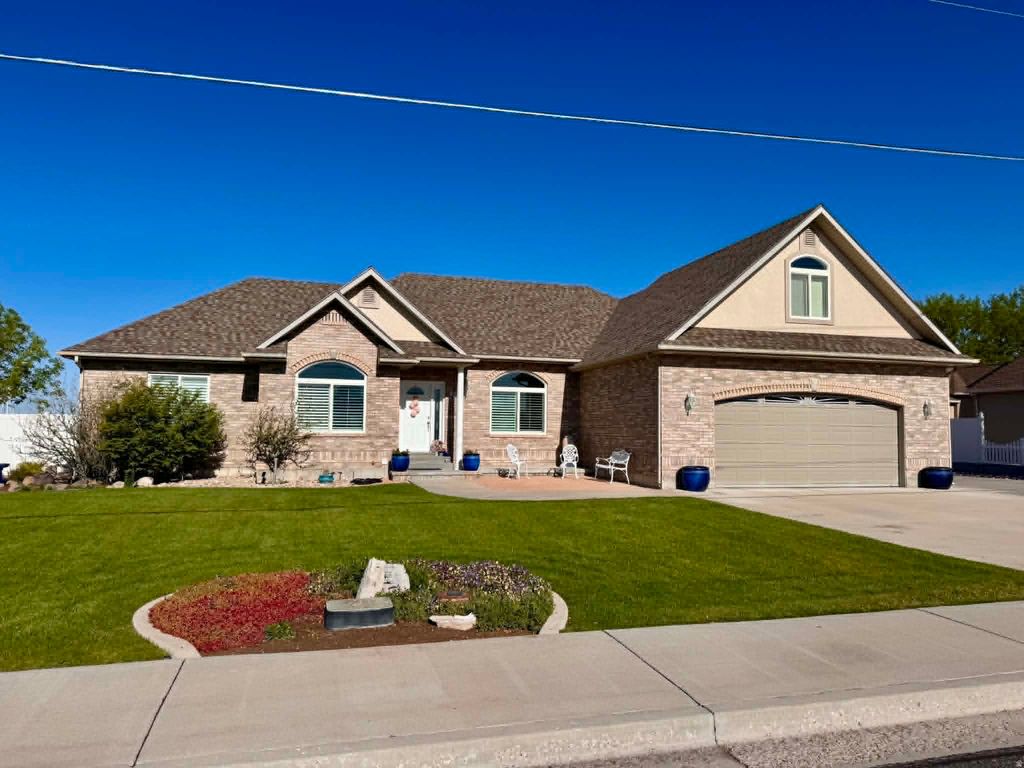 Photo of 625 N 350 E, Delta, UT 84624 (MLS # 2159354)