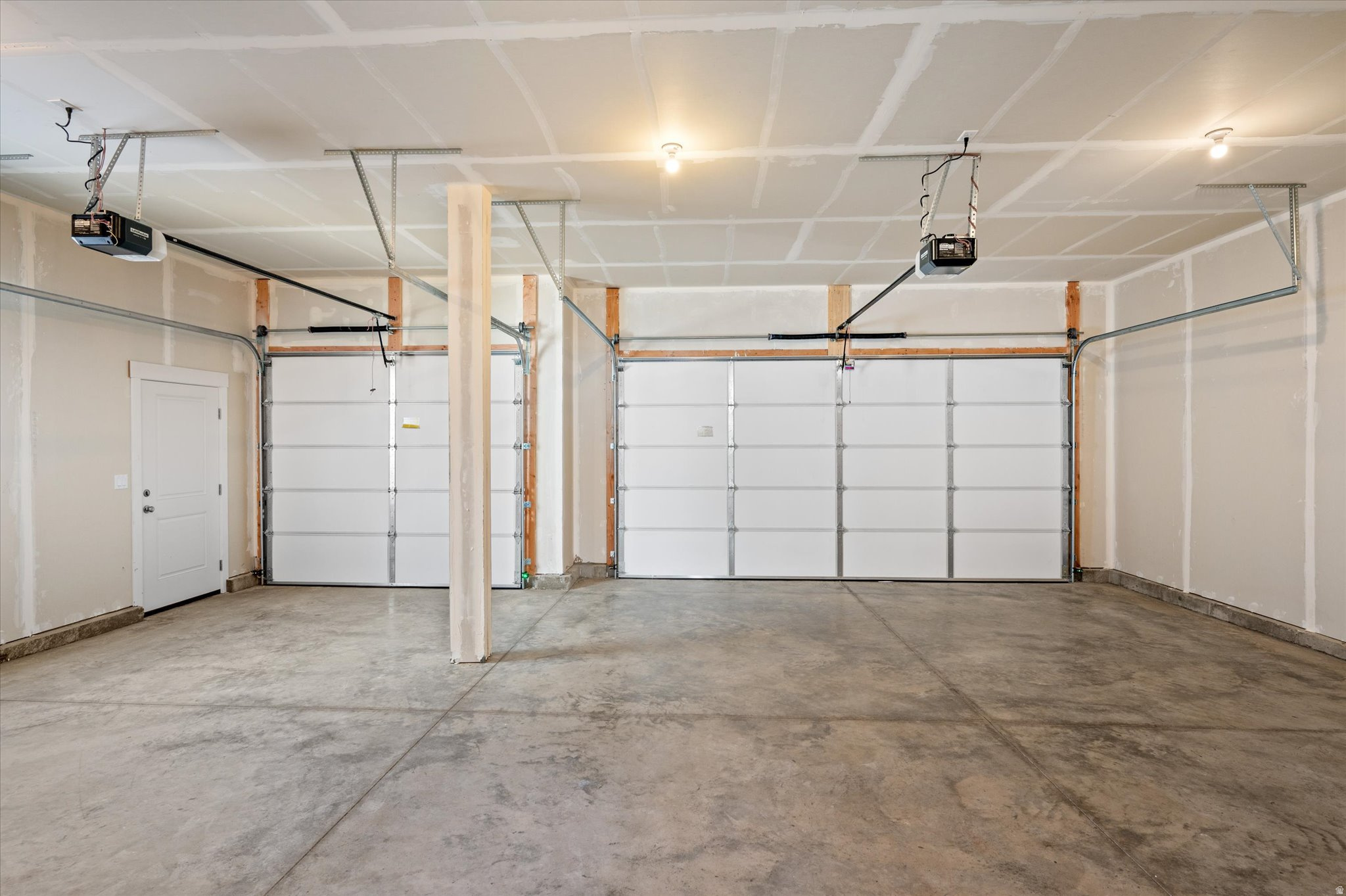 SMITHFIELD RIDGES - Residential