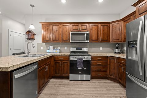 Tiny photo for 1768 W 300 S #C, Mapleton, UT 84664 (MLS # 2139536)