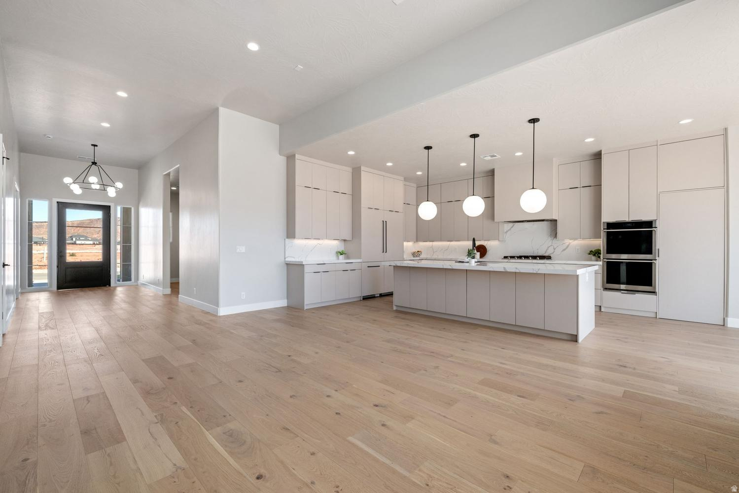 LAKESIDE STUCKI FARMS - Residential