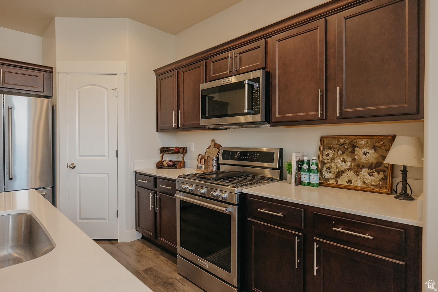 MOUNTAIN RIDGE - Residential