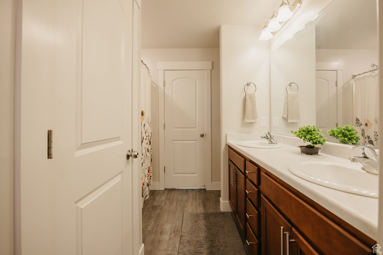 MOUNTAIN RIDGE - Residential