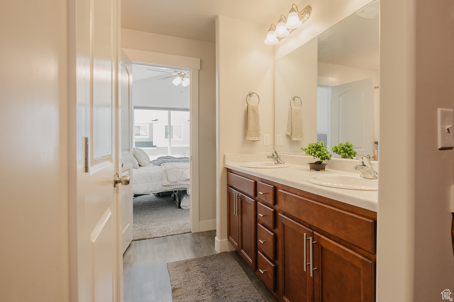 MOUNTAIN RIDGE - Residential