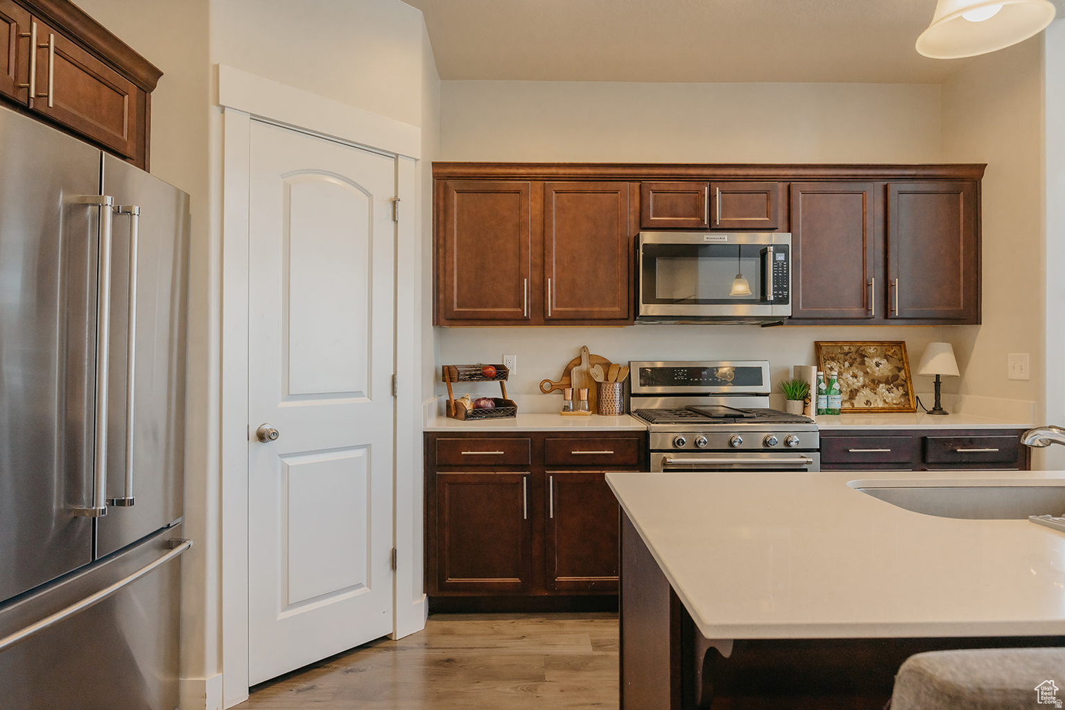 MOUNTAIN RIDGE - Residential