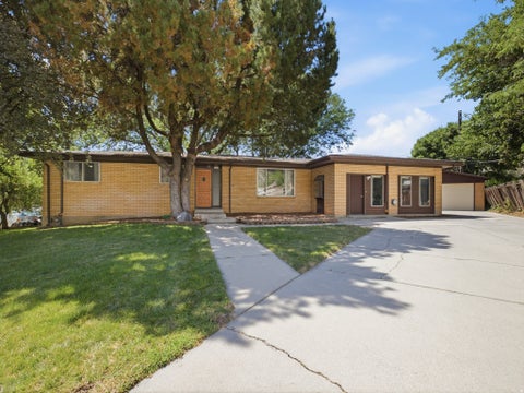 Homes For Sale - 4155 N Crestview Ave<br/> Provo, UT 84604