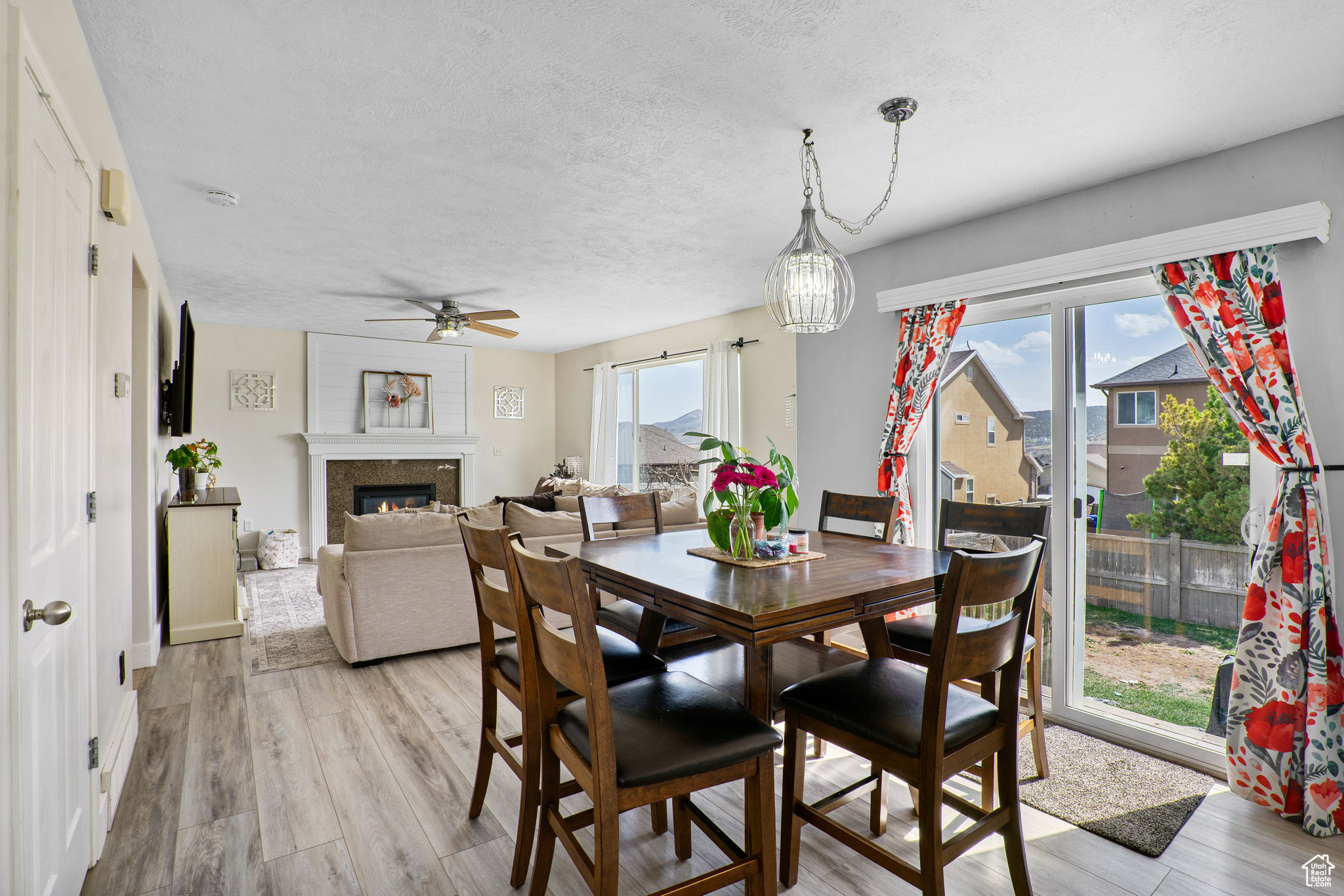 Eagle Mountain, Utah 84005, United States, 5 Bedrooms Bedrooms, ,3 BathroomsBathrooms,Residential,Active,105344