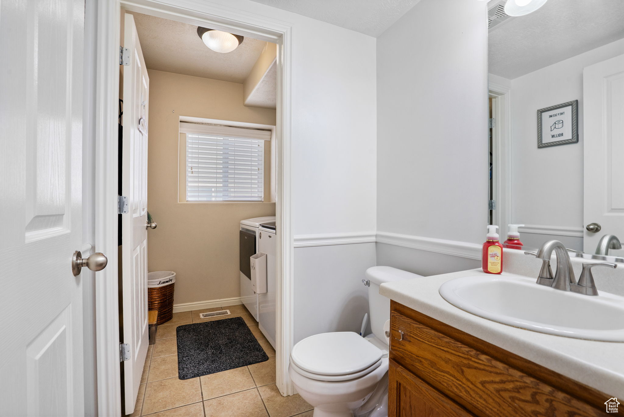 Eagle Mountain, Utah 84005, United States, 5 Bedrooms Bedrooms, ,3 BathroomsBathrooms,Residential,Active,105344