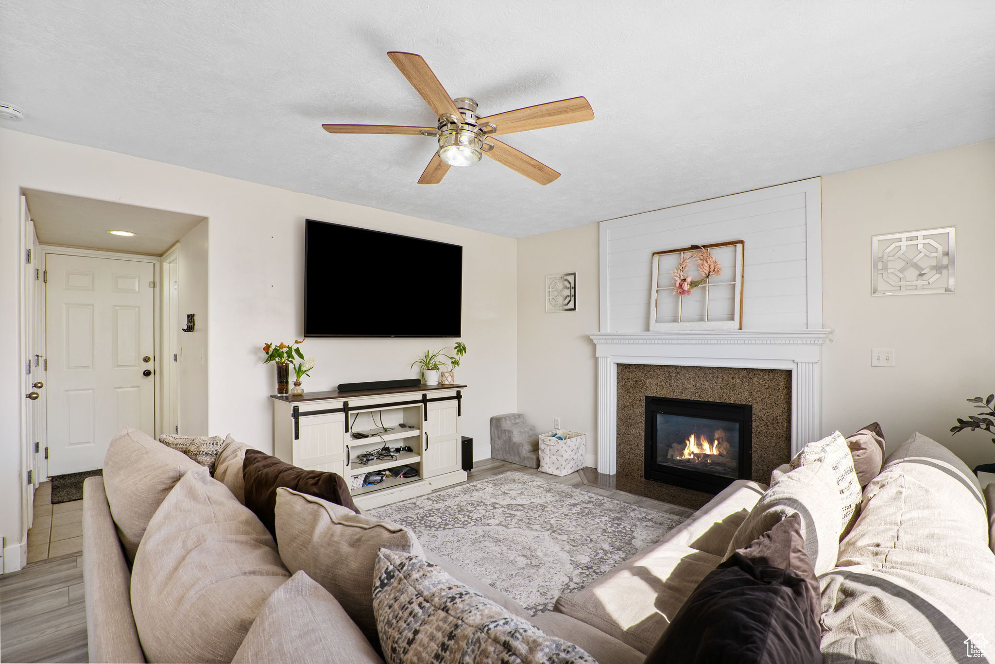 Eagle Mountain, Utah 84005, United States, 5 Bedrooms Bedrooms, ,3 BathroomsBathrooms,Residential,Active,105344