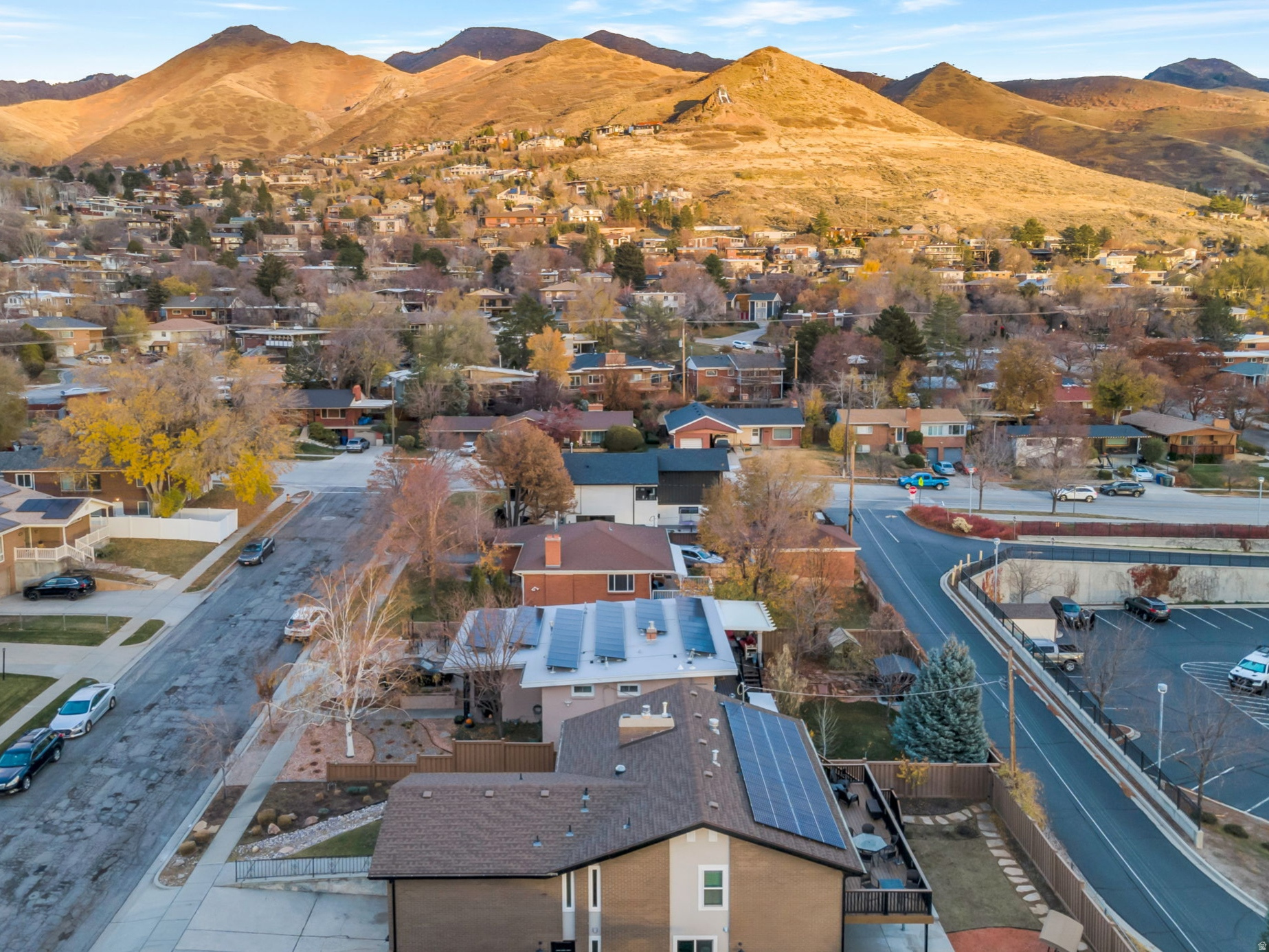 BELVIEW SLOPES - Residential