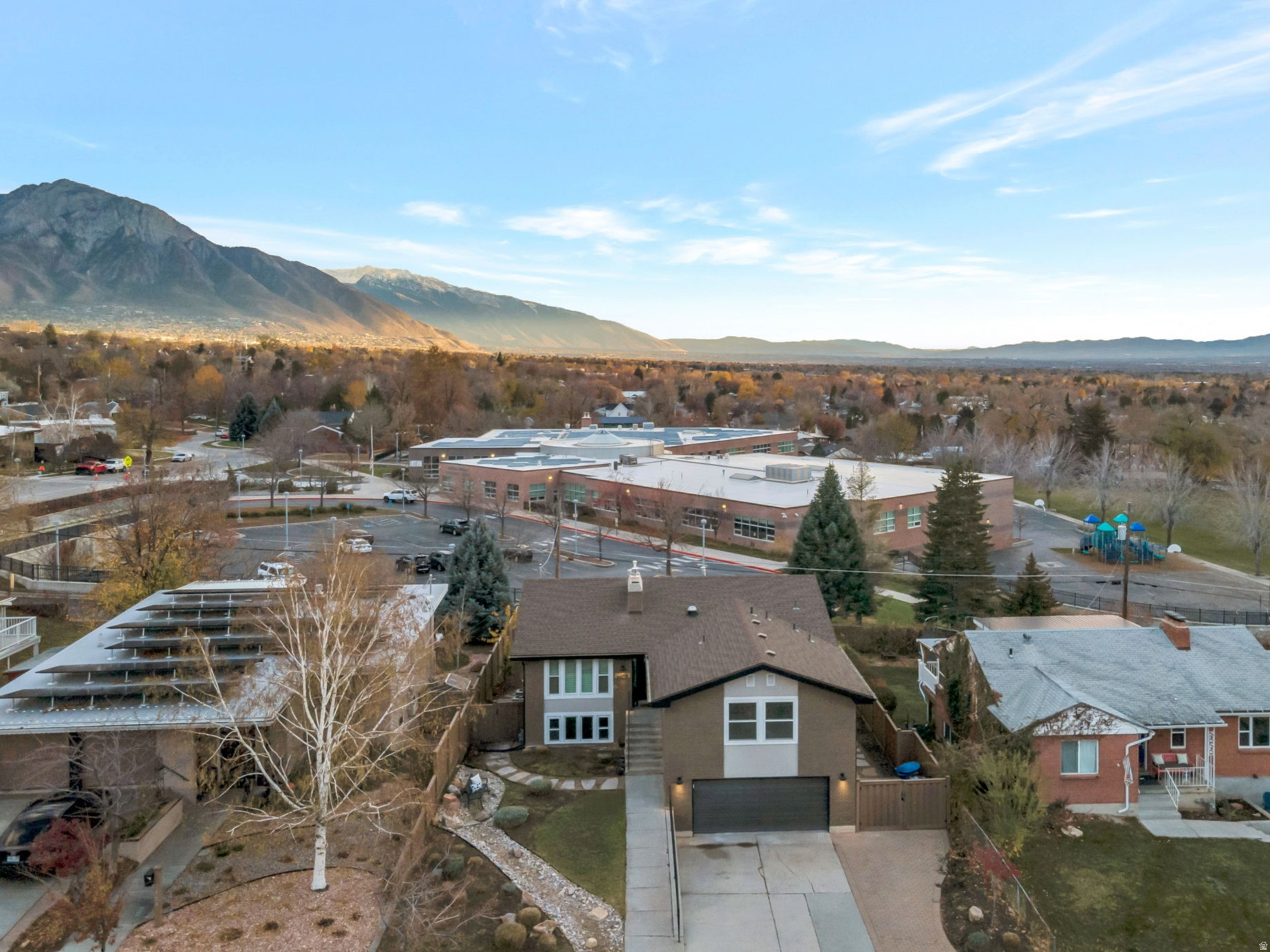 BELVIEW SLOPES - Residential