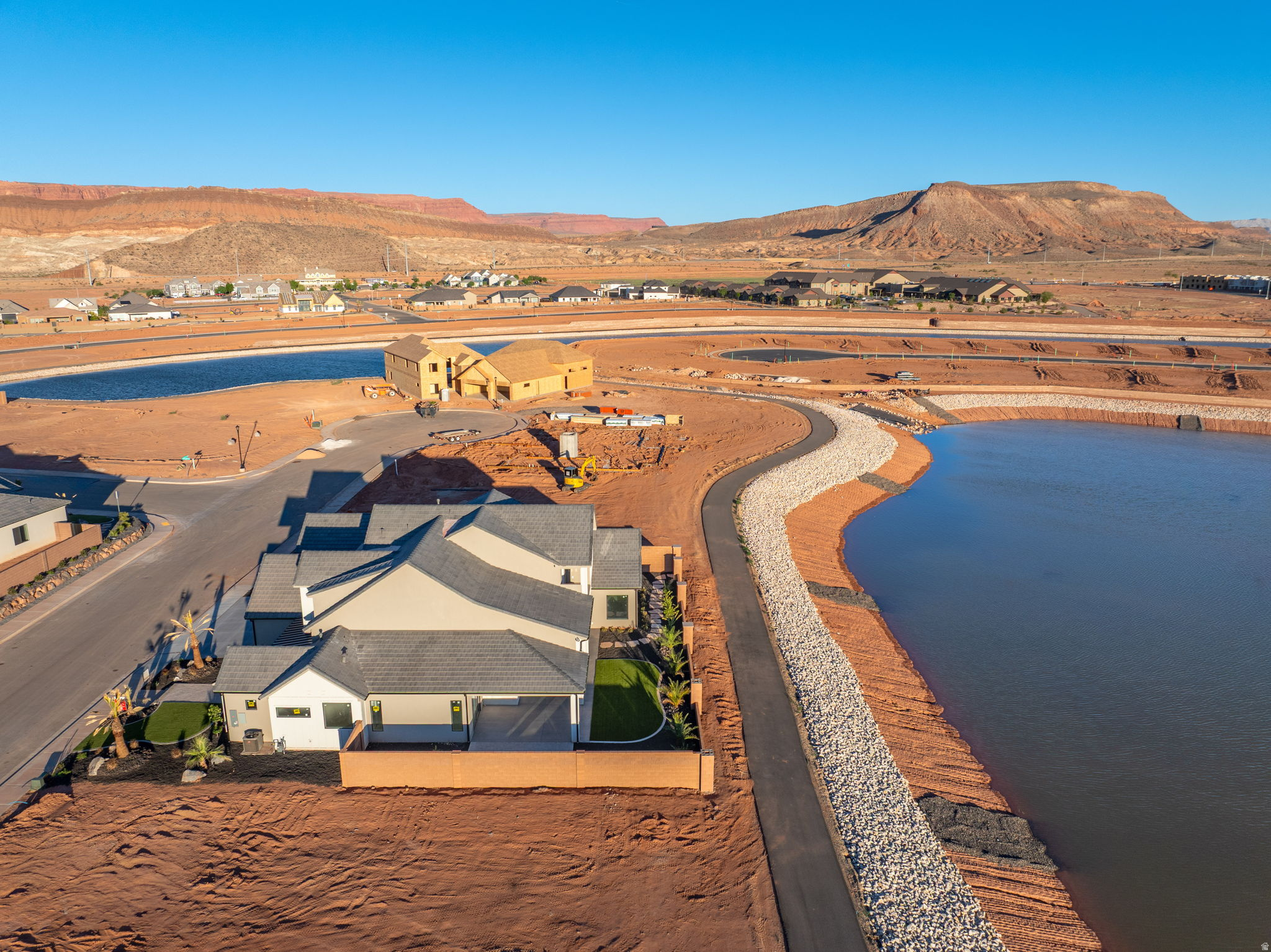 LAKESIDE STUCKI FARMS - Residential