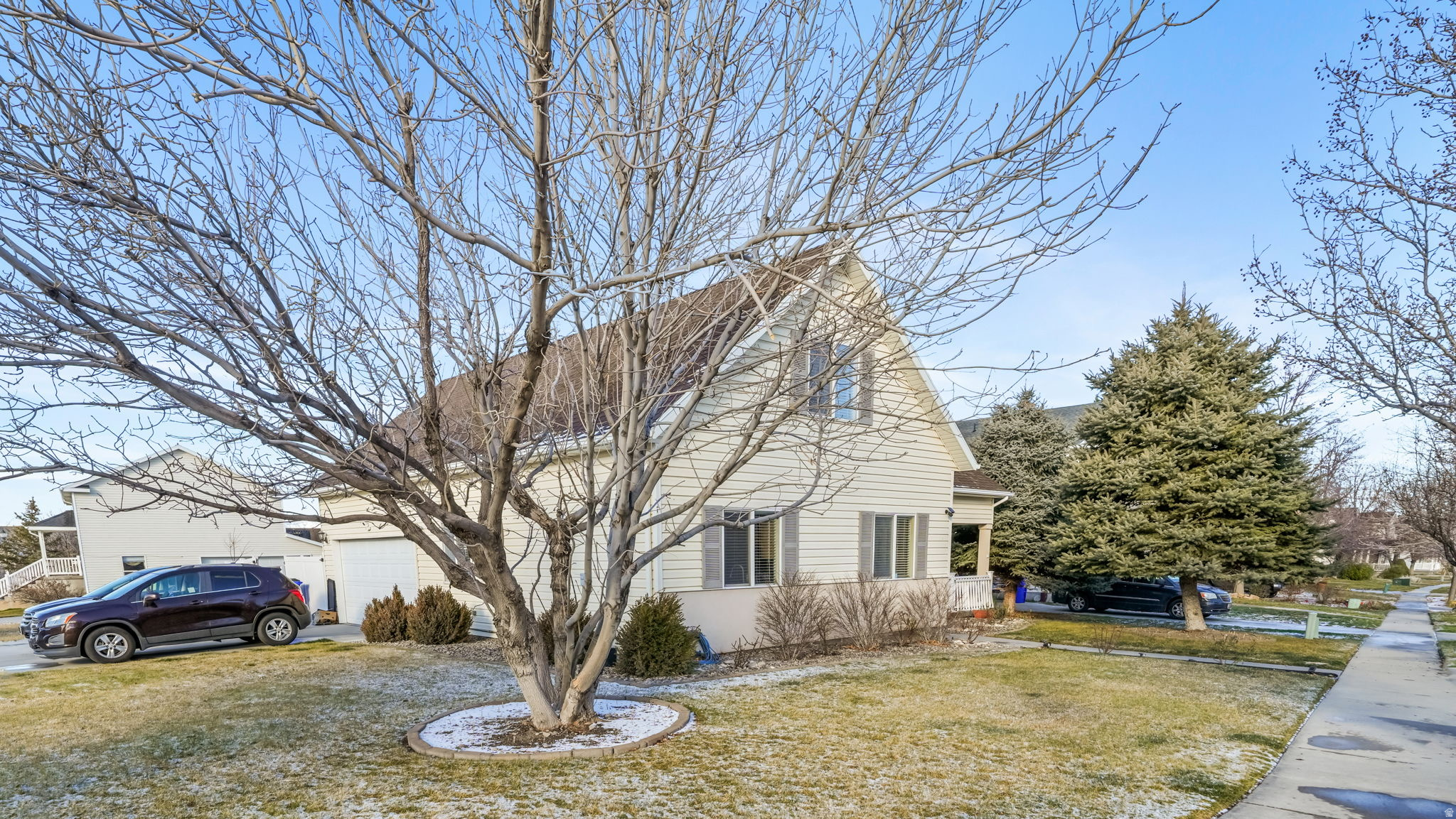 OVERLAKE ESTATES - Residential