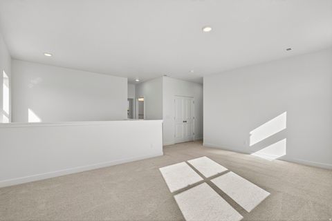 Tiny photo for 1313 E LARKSPUR WAY, Layton, UT 84040 (MLS # 2121970)