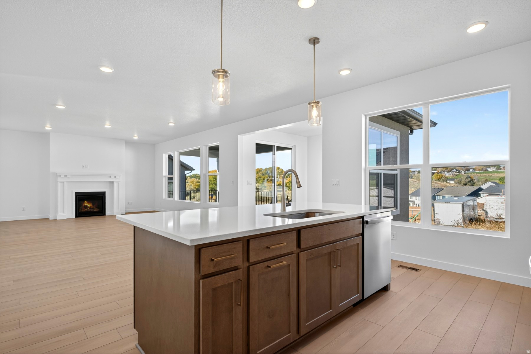 EASTRIDGE PARK - Residential