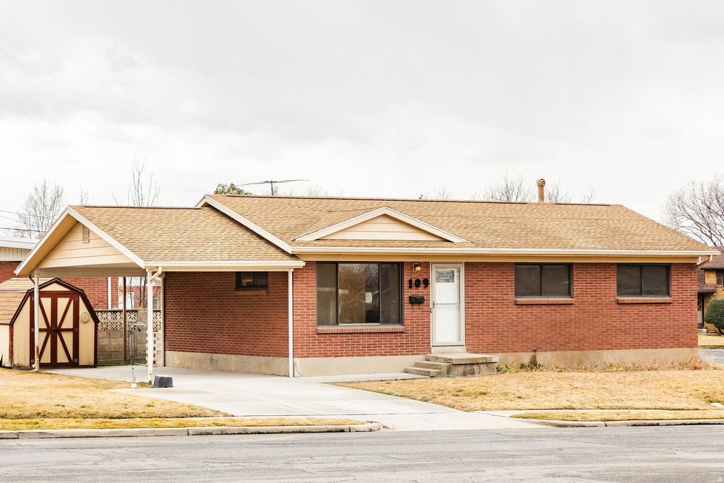 Photo of 109 W 900 S, Bountiful, UT 84010 (MLS # 2136947)